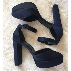*SOLD*. Blue satin New Look platform heels